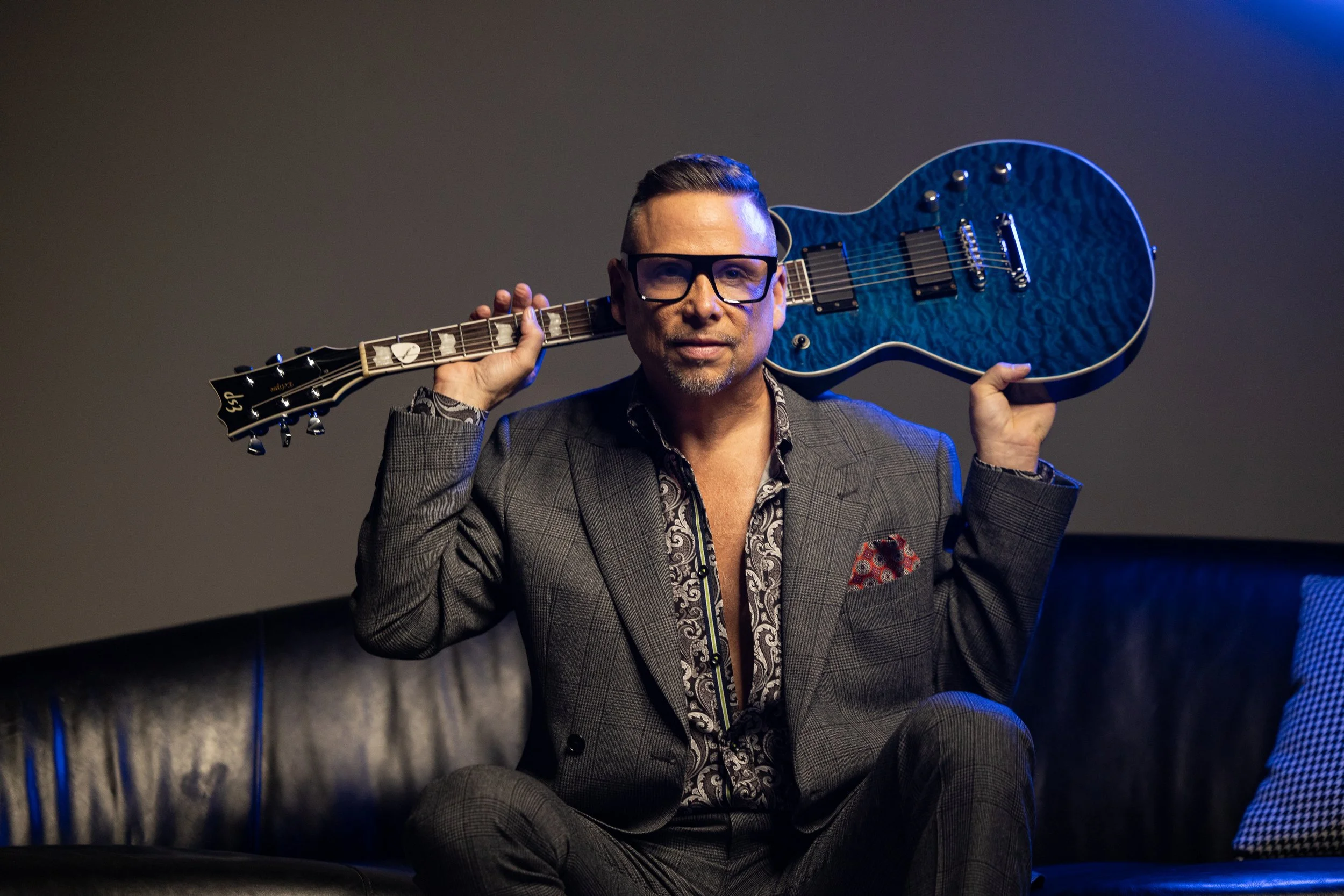 JJ Sansaverino - Contemporary Jazz, R&B, Reggae Guitarist - BIO